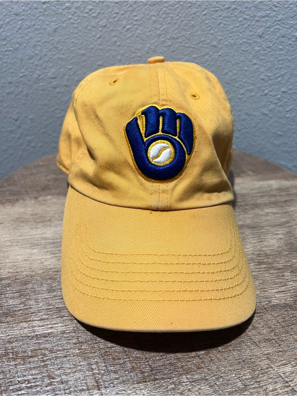 MILWAUKEE BREWERS The Franchise by Twins Enterprise Size S Hat Cap Yellow